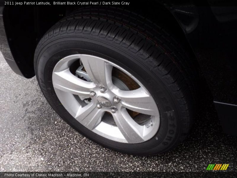 Brilliant Black Crystal Pearl / Dark Slate Gray 2011 Jeep Patriot Latitude