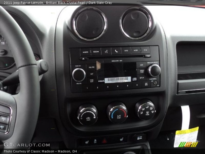 Brilliant Black Crystal Pearl / Dark Slate Gray 2011 Jeep Patriot Latitude