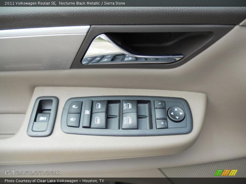 Nocturne Black Metallic / Sierra Stone 2011 Volkswagen Routan SE