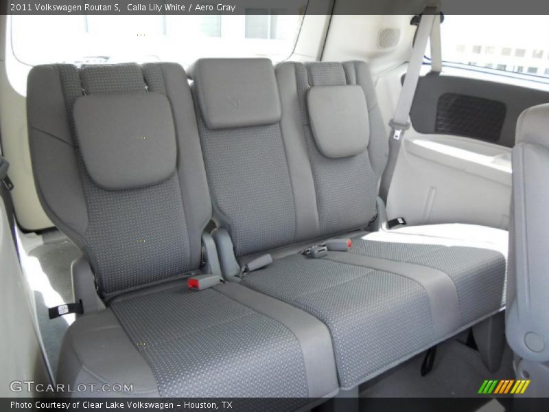  2011 Routan S Aero Gray Interior