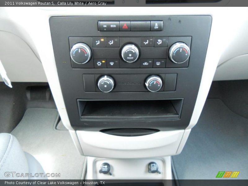 Controls of 2011 Routan S