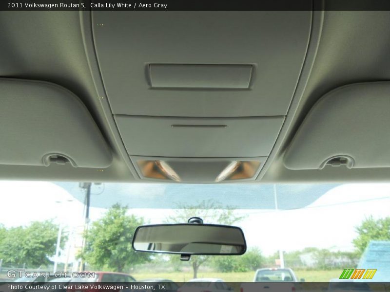 Calla Lily White / Aero Gray 2011 Volkswagen Routan S