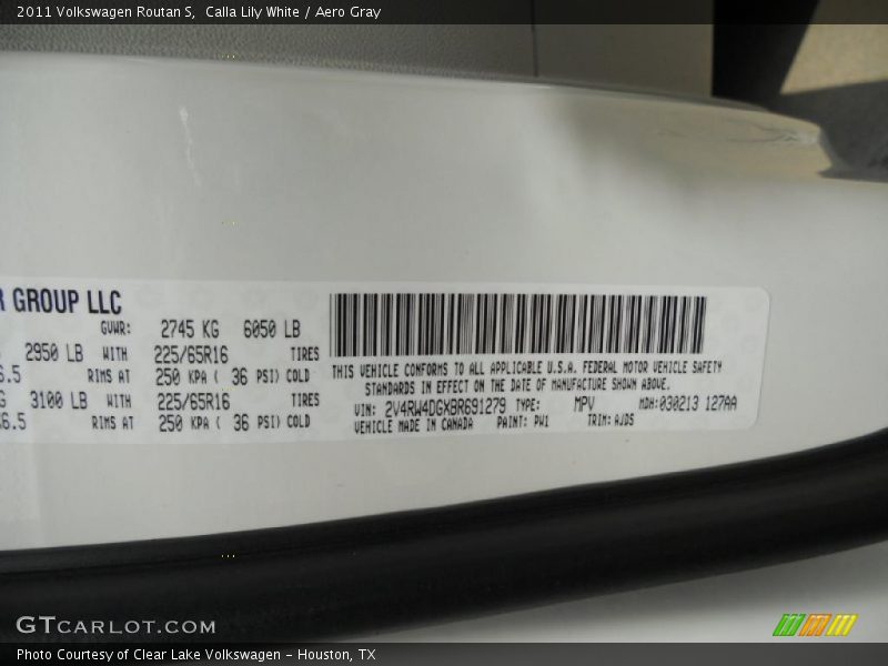 Info Tag of 2011 Routan S