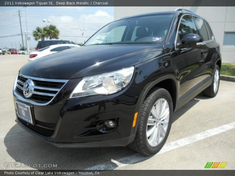 Deep Black Metallic / Charcoal 2011 Volkswagen Tiguan SE