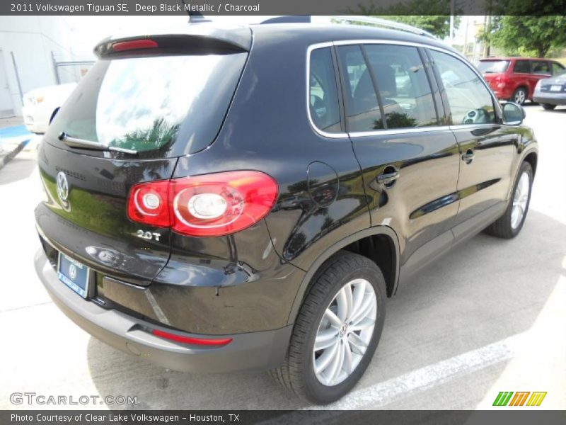 Deep Black Metallic / Charcoal 2011 Volkswagen Tiguan SE