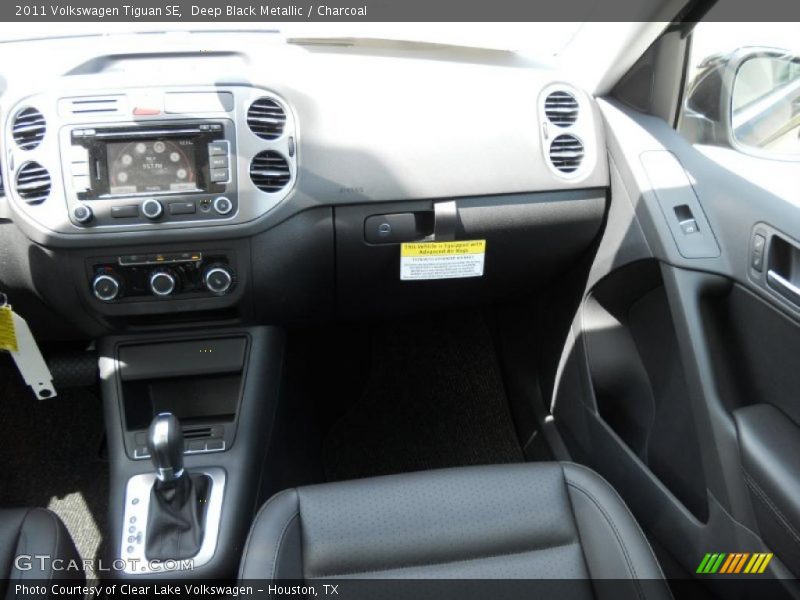 Deep Black Metallic / Charcoal 2011 Volkswagen Tiguan SE
