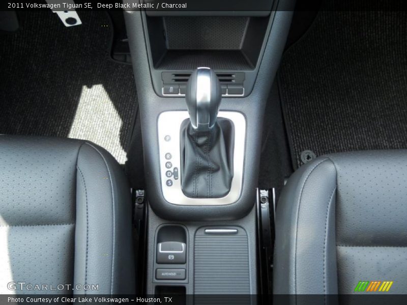 Deep Black Metallic / Charcoal 2011 Volkswagen Tiguan SE