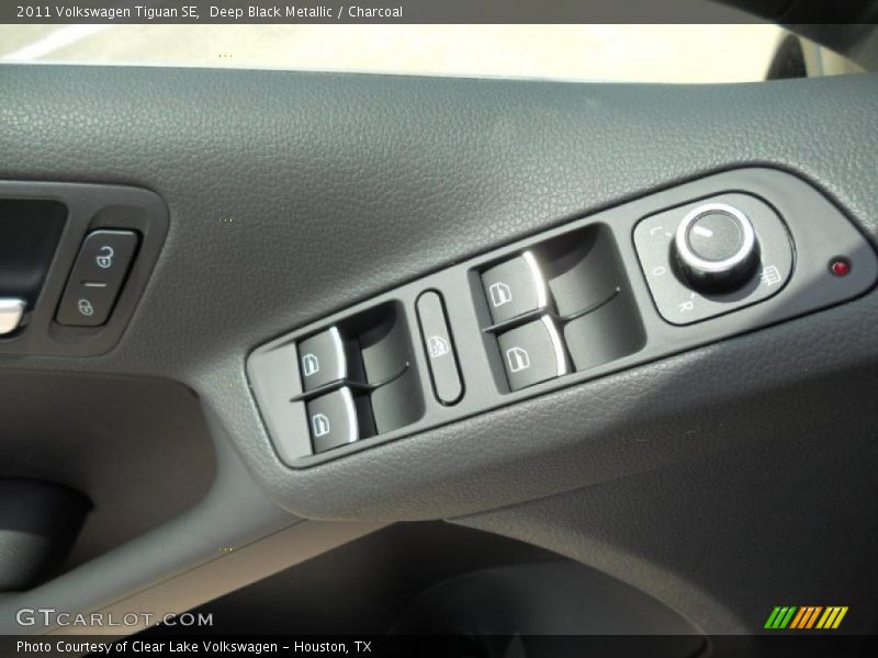 Deep Black Metallic / Charcoal 2011 Volkswagen Tiguan SE
