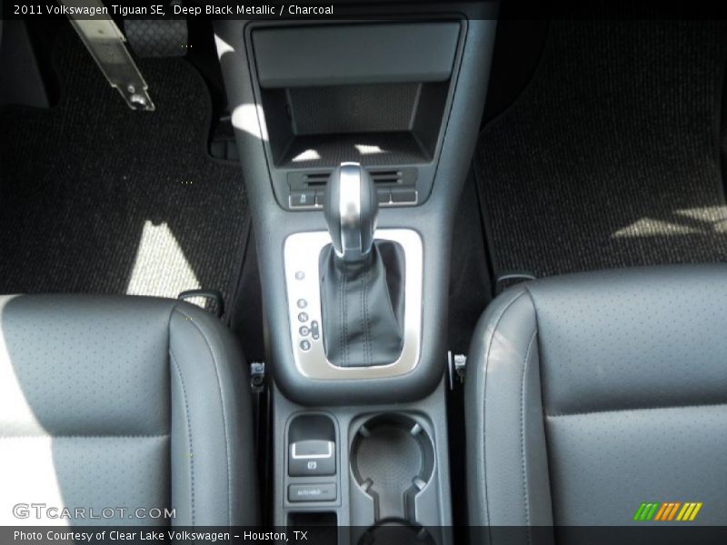 Deep Black Metallic / Charcoal 2011 Volkswagen Tiguan SE
