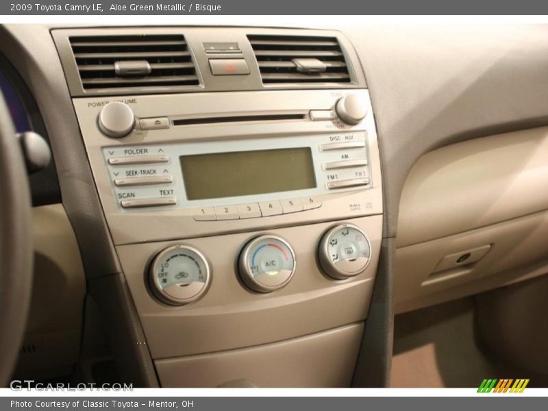 Aloe Green Metallic / Bisque 2009 Toyota Camry LE