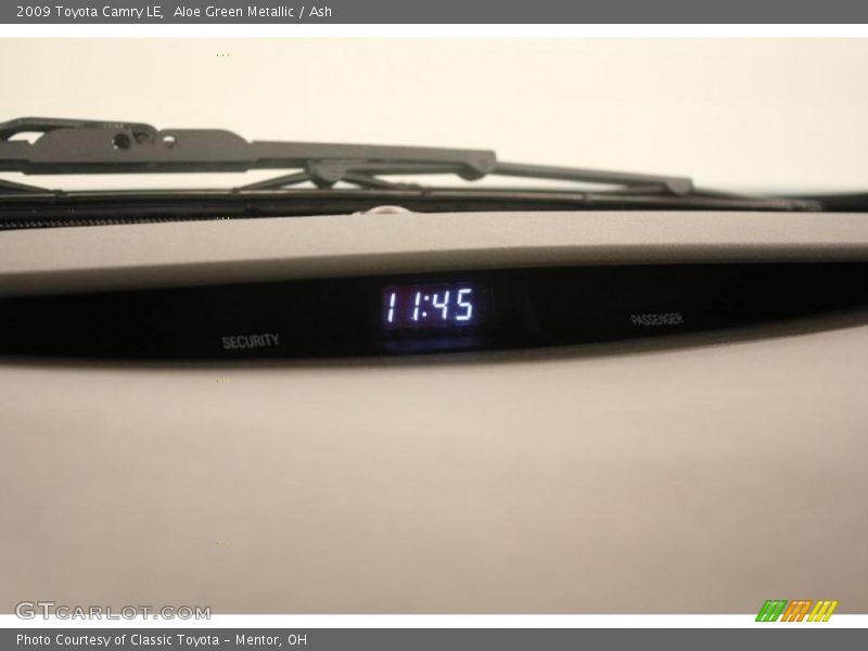 Aloe Green Metallic / Ash 2009 Toyota Camry LE