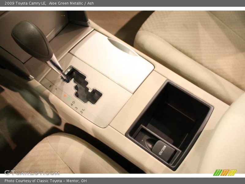 Aloe Green Metallic / Ash 2009 Toyota Camry LE