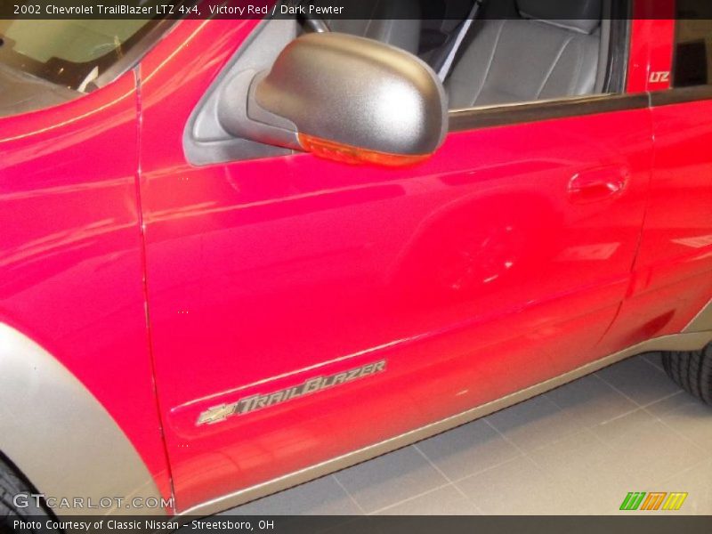 Victory Red / Dark Pewter 2002 Chevrolet TrailBlazer LTZ 4x4