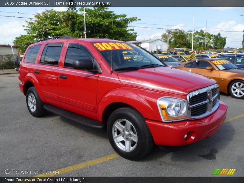 Front 3/4 View of 2005 Durango SLT