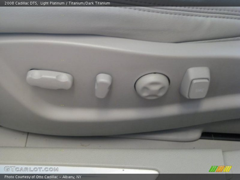 Light Platinum / Titanium/Dark Titanium 2008 Cadillac DTS