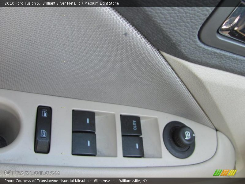 Brilliant Silver Metallic / Medium Light Stone 2010 Ford Fusion S