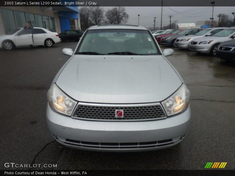 Bright Silver / Gray 2003 Saturn L Series L200 Sedan