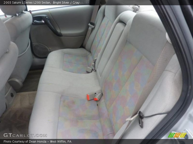 Bright Silver / Gray 2003 Saturn L Series L200 Sedan