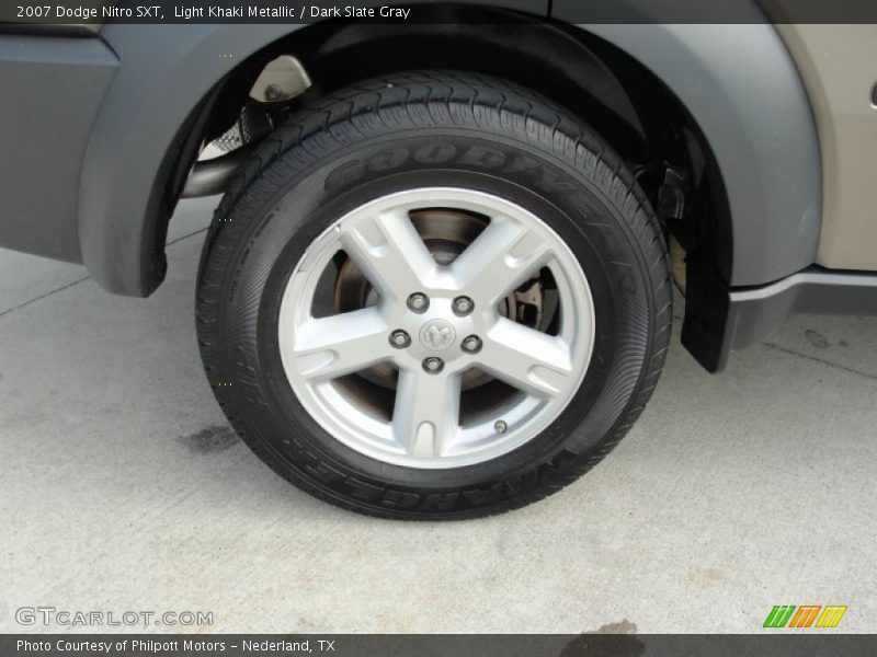 Light Khaki Metallic / Dark Slate Gray 2007 Dodge Nitro SXT