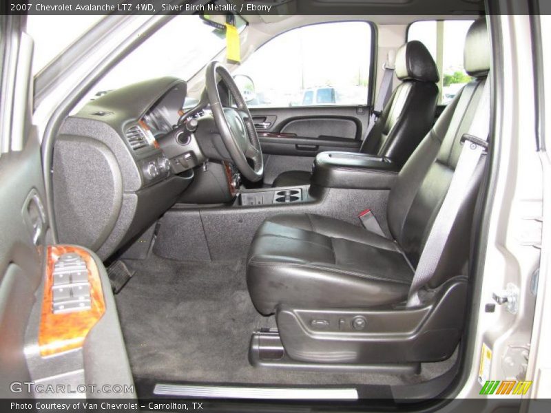 Silver Birch Metallic / Ebony 2007 Chevrolet Avalanche LTZ 4WD