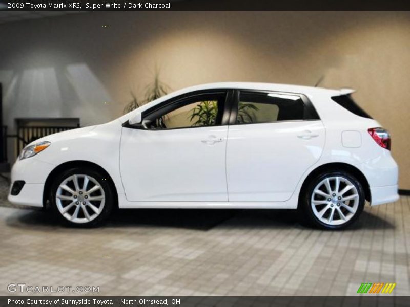  2009 Matrix XRS Super White