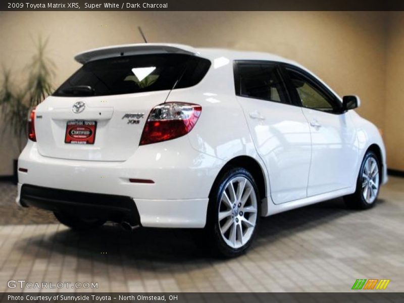 Super White / Dark Charcoal 2009 Toyota Matrix XRS