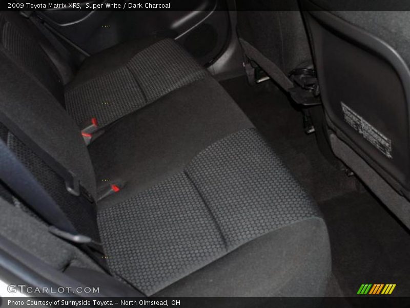 Super White / Dark Charcoal 2009 Toyota Matrix XRS