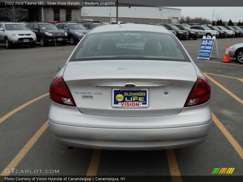 Silver Frost Metallic / Medium Graphite 2002 Ford Taurus SES