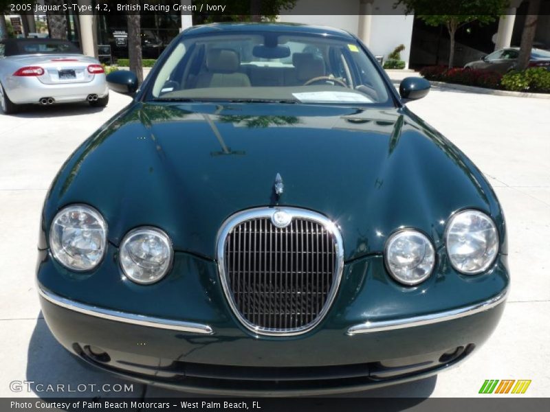 British Racing Green / Ivory 2005 Jaguar S-Type 4.2