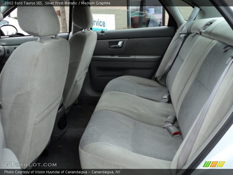 Silver Frost Metallic / Medium Graphite 2002 Ford Taurus SES