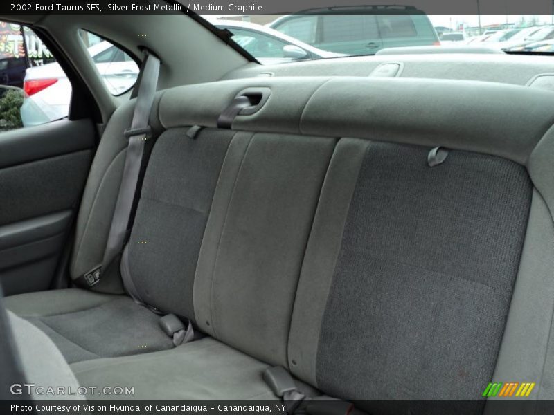 Silver Frost Metallic / Medium Graphite 2002 Ford Taurus SES