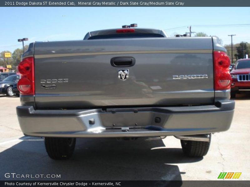 Mineral Gray Metallic / Dark Slate Gray/Medium Slate Gray 2011 Dodge Dakota ST Extended Cab