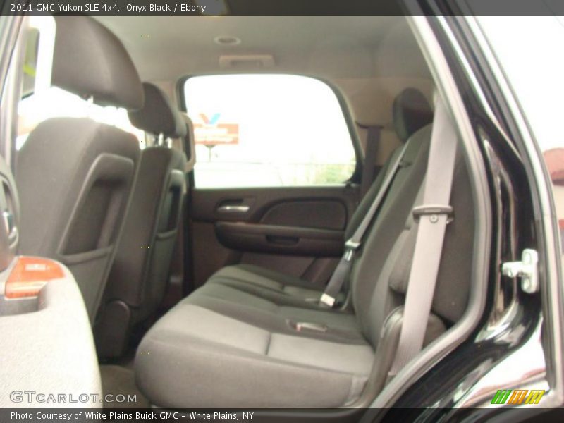 Onyx Black / Ebony 2011 GMC Yukon SLE 4x4