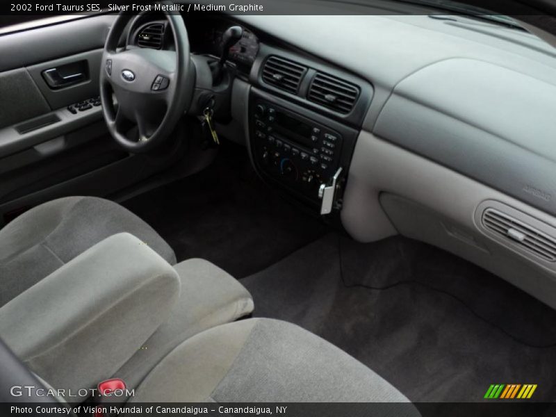 Silver Frost Metallic / Medium Graphite 2002 Ford Taurus SES