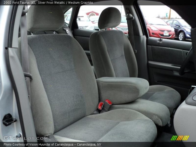 Silver Frost Metallic / Medium Graphite 2002 Ford Taurus SES