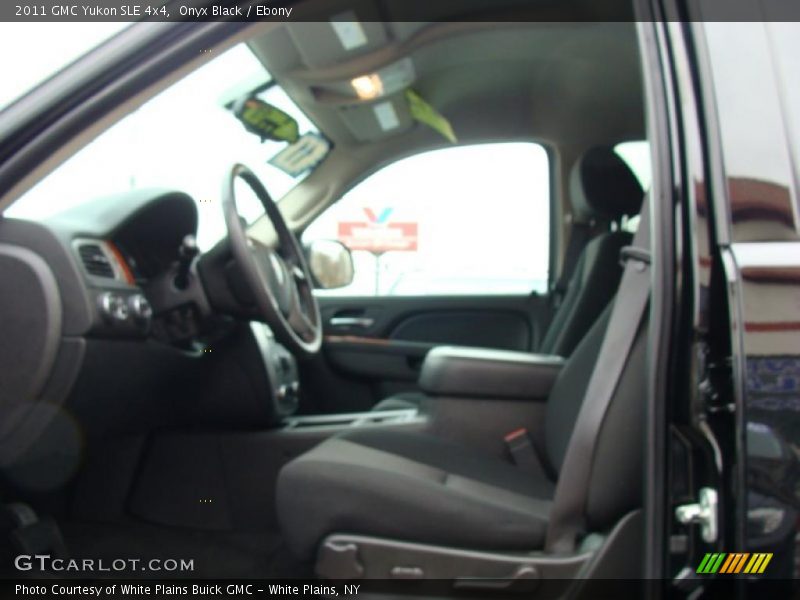Onyx Black / Ebony 2011 GMC Yukon SLE 4x4
