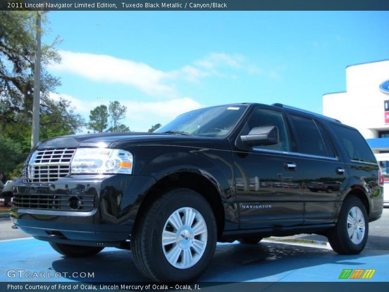 Front 3/4 View of 2011 Navigator Limited Edition
