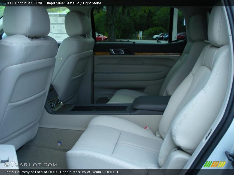 Ingot Silver Metallic / Light Stone 2011 Lincoln MKT FWD