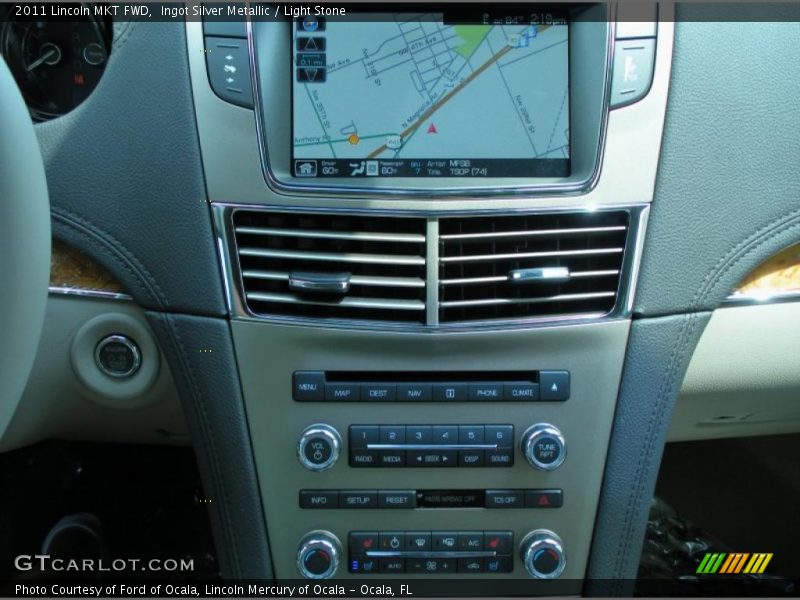 Ingot Silver Metallic / Light Stone 2011 Lincoln MKT FWD