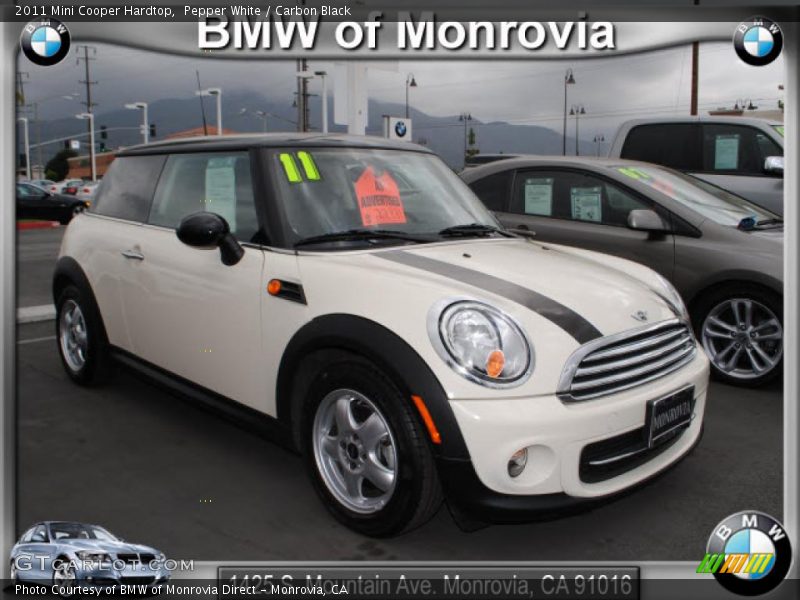 Pepper White / Carbon Black 2011 Mini Cooper Hardtop