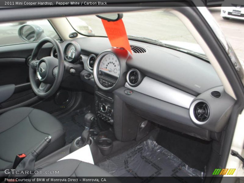 Pepper White / Carbon Black 2011 Mini Cooper Hardtop