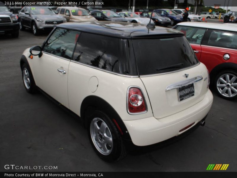 Pepper White / Carbon Black 2011 Mini Cooper Hardtop
