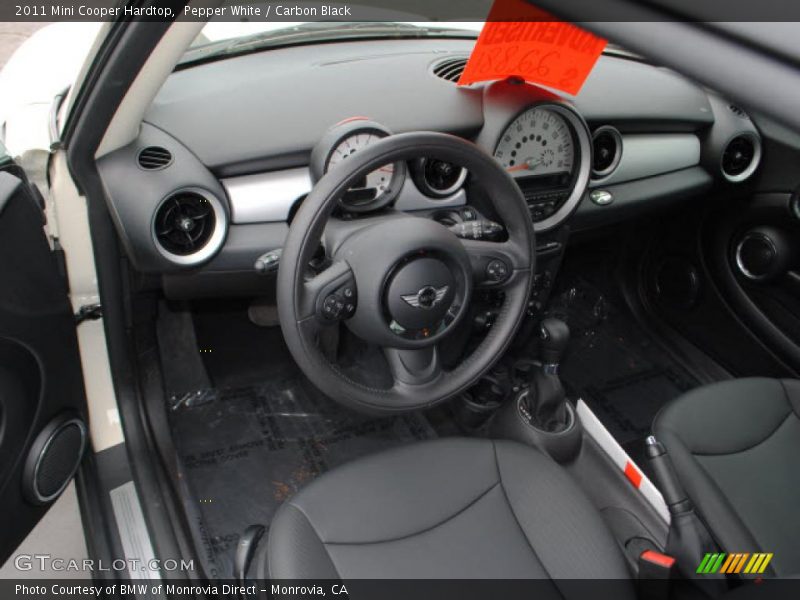 Pepper White / Carbon Black 2011 Mini Cooper Hardtop