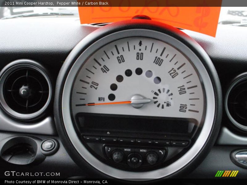 Pepper White / Carbon Black 2011 Mini Cooper Hardtop