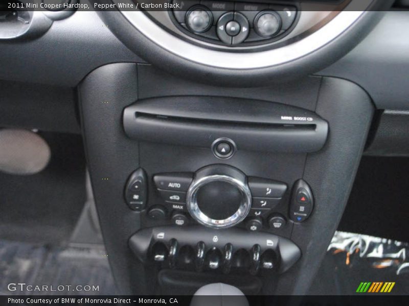 Pepper White / Carbon Black 2011 Mini Cooper Hardtop