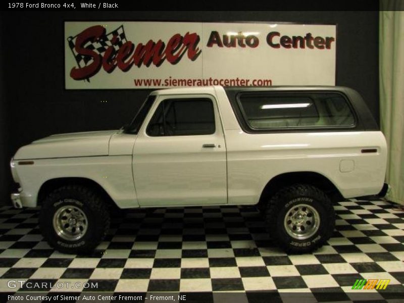 White / Black 1978 Ford Bronco 4x4