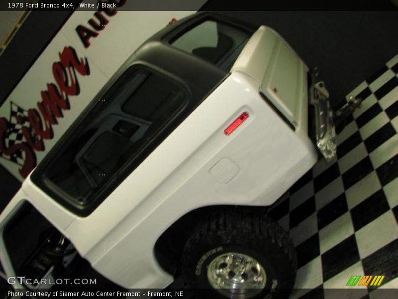 White / Black 1978 Ford Bronco 4x4