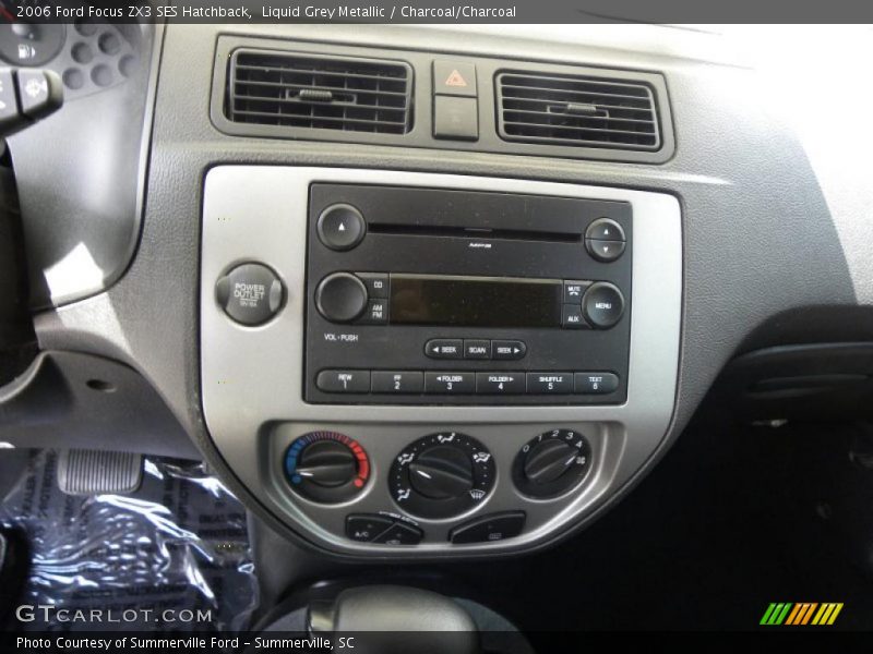 Controls of 2006 Focus ZX3 SES Hatchback