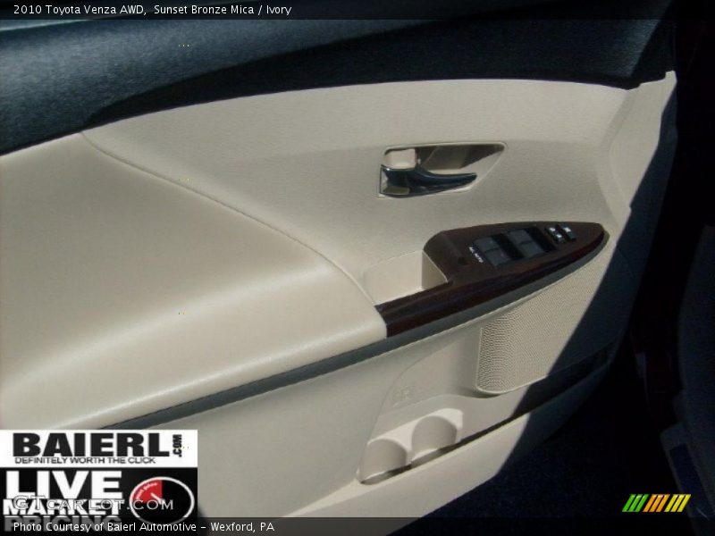 Sunset Bronze Mica / Ivory 2010 Toyota Venza AWD