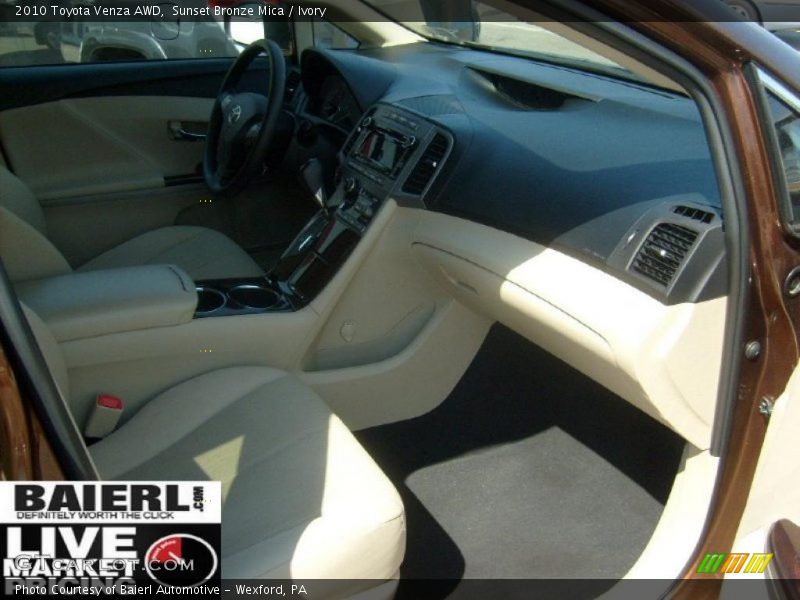 Sunset Bronze Mica / Ivory 2010 Toyota Venza AWD